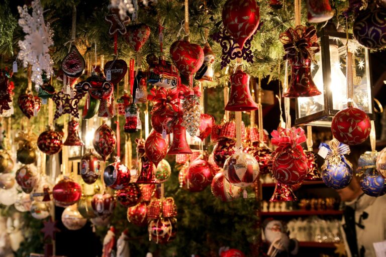 Naples Christmas Market Tour – Partenopean Magic among Nativity Scenes and Lights